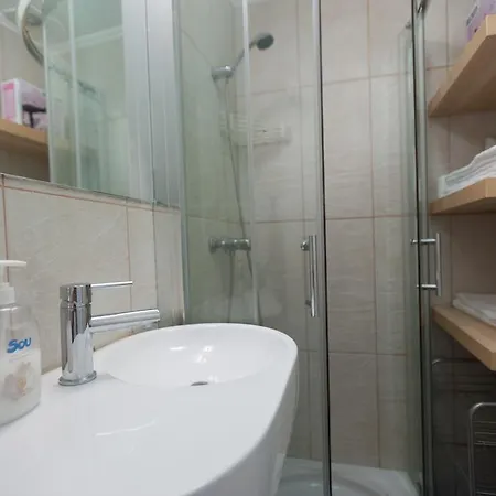 Shortstayflat Lisbon Terrace - Graca Apartamento